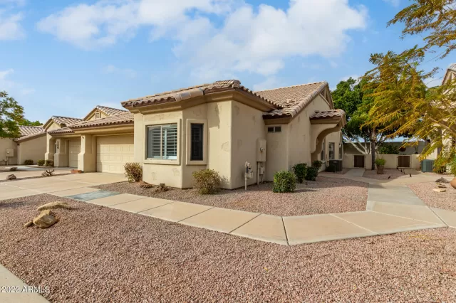 MLS: 6521424 Condo For Sale