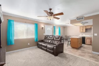 Photo #4: 6521673 Listing