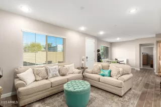 Photo #2: 6521749 Listing 