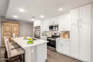 Photo #3: 6521749 Listing 