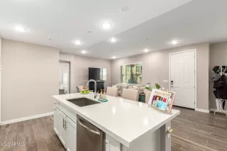 Photo #6: 6521749 Listing 