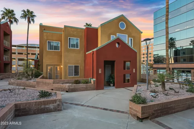 MLS: 6521823 Condo For Sale