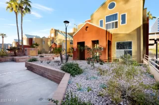 Photo #2: 6521823 Listing