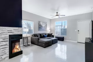 Photo #5: 6521823 Listing