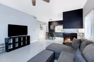 Photo #6: 6521823 Listing