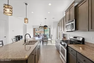 Photo #4: 6522085 Listing