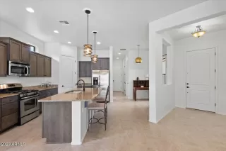 Photo #5: 6522085 Listing