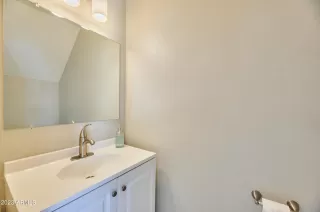 Photo #5: 6522246 Listing