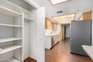 Photo #5: 6522292 Listing 