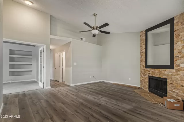 MLS: 6522473 Condo For Sale