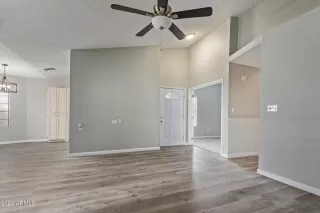 Photo #5: 6522473 Listing