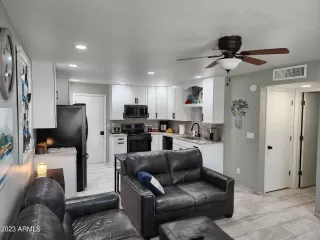 Photo #5: 6522901 Listing 