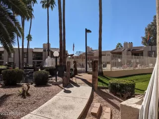 Photo #6: 6522959 Listing