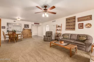 Photo #5: 6523430 Listing