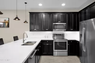 Photo #5: 6523500 Listing 