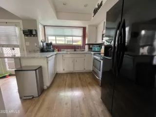 Photo #3: 6523704 Listing