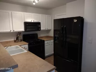 Photo #5: 6523748 Listing