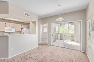 Photo #5: 6523834 Listing