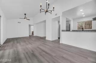 Photo #6: 6524118 Listing 