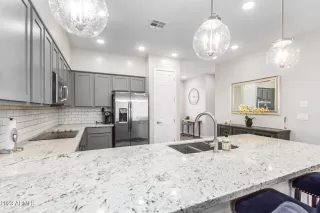 Photo #3: 6524368 Listing