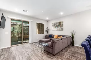 Photo #5: 6524368 Listing