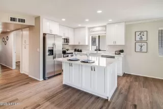 Photo #2: 6524484 Listing 