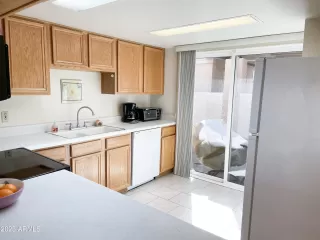 Photo #6: 6524519 Listing