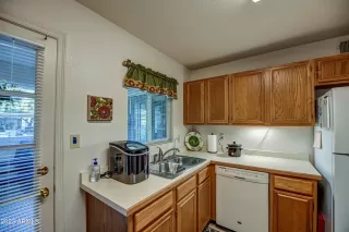 Photo #3: 6524597 Listing 