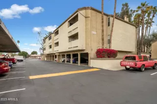 Photo #5: 6524601 Listing