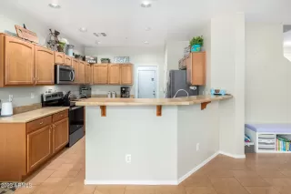 Photo #5: 6524783 Listing