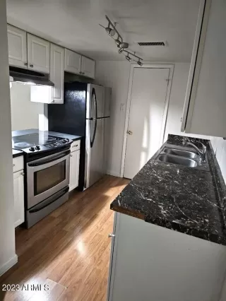 Photo #2: 6524909 Listing