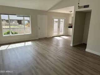 Photo #4: 6525110 Listing