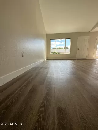 Photo #6: 6525110 Listing