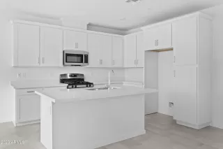 Photo #3: 6525257 Listing