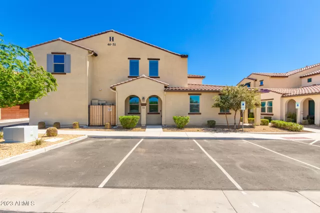 MLS: 6525379 Condo For Sale