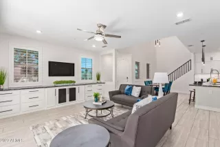 Photo #2: 6525379 Listing 