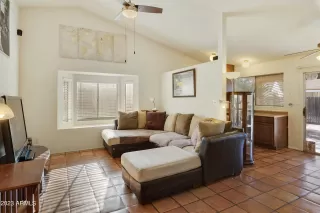 Photo #2: 6525905 Listing 