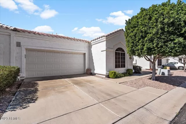 MLS: 6525921 Condo For Sale