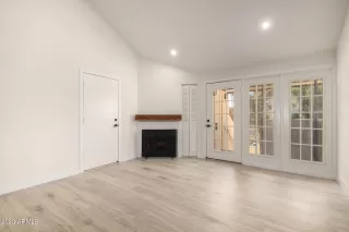 Photo #4: 6525957 Listing