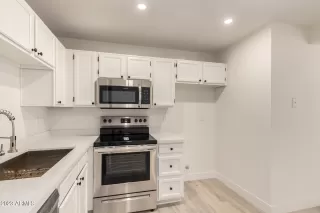 Photo #6: 6525957 Listing