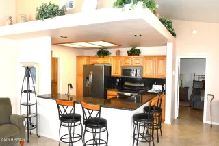 Photo #5: 6525969 Listing