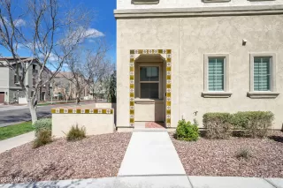 Photo #5: 6525979 Listing