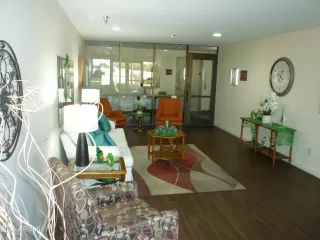Photo #2: 6525987 Listing 