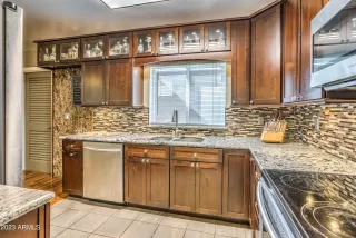 Photo #5: 6526026 Listing 