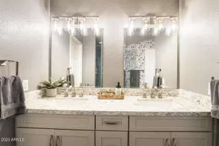 Photo #6: 6526143 Listing 