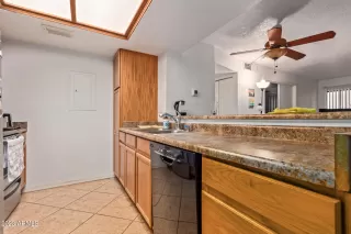 Photo #5: 6526150 Listing