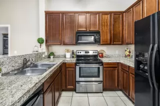 Photo #2: 6526461 Listing