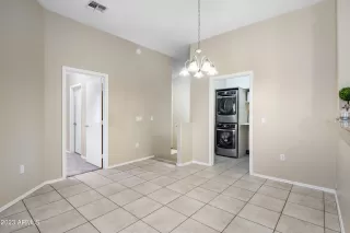 Photo #5: 6526461 Listing