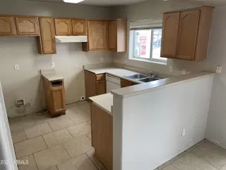 Photo #3: 6526877 Listing 