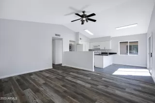 Photo #5: 6527398 Listing